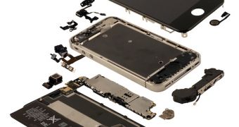 iPhone 4S teardown by iSuppli