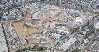 Aerial photo of the Apple Campus 2 construction site