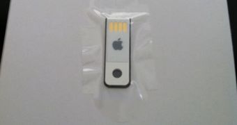 OS X Lion thumb drive (front)