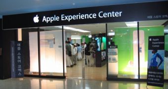 "Apple Experience Center"