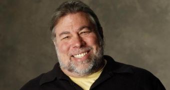 Steve Wozniak shows support for Snowden