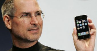 Steve Jobs, showcasing the first-generation iPhone at Macworld 2007