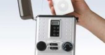 AquaDock - Titanium Stereo For Your iPod