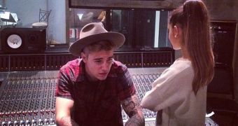 Justin Bieber announces a collaboration with Ariana Grande with the help of a studio photo