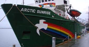 Russian officials arrest Greenpeace activists aboard the Arctic Sunrise