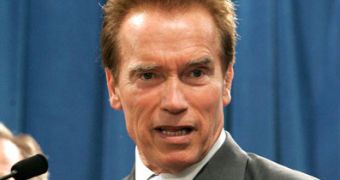Arnold Schwarzenegger puts acting career / comeback on hold as he deals with family crisis