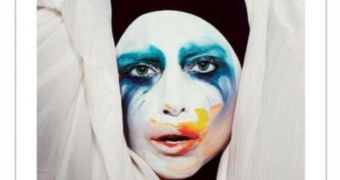 Official artwork for Lady Gaga’s “Applause” single, the lead from “ARTPOP”