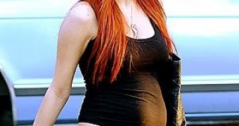 Ashlee Simpson looking hippy gorgeous while pregnant