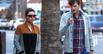 Mila Kunis and Ashton Kutcher will wait for the baby to be born before getting married