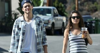 Mila Kunis will get Ashton's sister-in-law to be her midwife