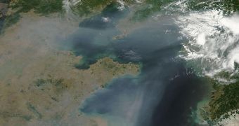This massive cloud of pollution is keeping the ground below cooler