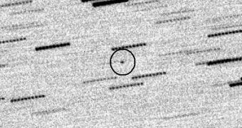 A photo of 2010 AL30, an asteroid that will zip past Earth later today