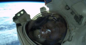 NASA astronaut takes selfie while in space, shares it on Twitter