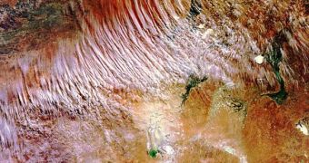 Australia's Dry Lake Eyre Basin Is Flooded