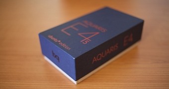BQ Aquaris E4.5 Ubuntu Edition Unboxing - Video