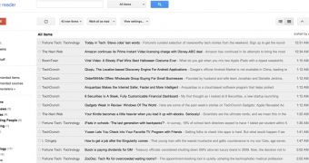 The new Google reader interface uses up a lot of space