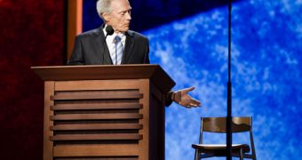 Clint Eastwood talks to “invisible Obama” / empty chair at the Republican National Convention