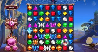 Bejeweled Live comes with a free trial version as well