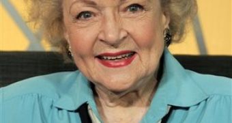Betty White slams Lohan, Sheen: “I think they are terribly ungrateful”