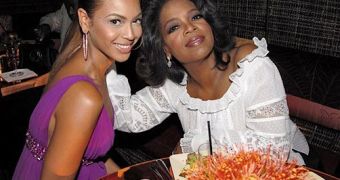 Beyonce and Jay-Z want Oprah to be Blue Ivy's godmother