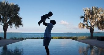 Jay Z enjoying a perfect moment with daughter Blue Ivy
