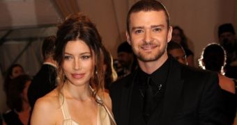 Biel and Timberlake Spend Honeymoon at an Eco-Resort in Africa
