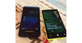 BlackBerry 10 next to Lumia 820