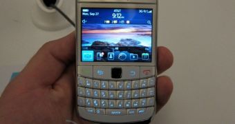 Bold 9700 and Pearl 3G spotted with BlackBerry 6 OS on board