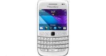 BlackBerry Bold 9790 in White Now Available in the UK