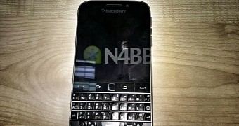 BlackBerry Classic (front)