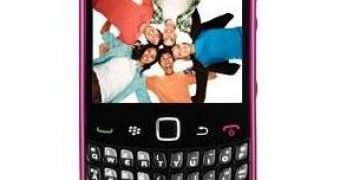 Blackberry Curve 3G 9330 (front)