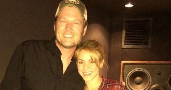 Shakira reveals her studio collaboration with Blake Shelton