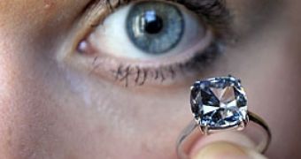 Blue diamond auctioned for the record amount of $10 million