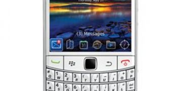 BlackBerry Bold 9700 in White at T-Mobile