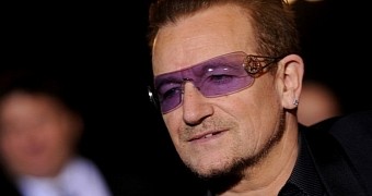 The reason for Bono's wearing glasses is finally revealed – it's glaucoma