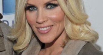 Jenny McCarthy talks Botox, says it once made her drool uncontrollably