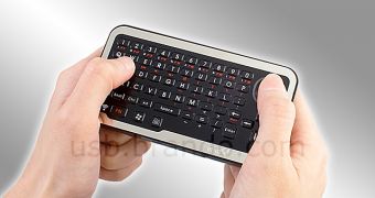 Brando's MIX Gestures Wireless Mini Keyboard Doubles as a Mouse