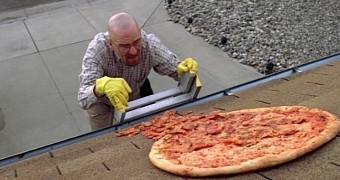 Bryan Cranston's Walter White returns to the scene of the “crime” to clean up after throwing pizza on the roof of his house