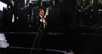 Justin Timberlake performs new song “Mirrors” at the Brit Awards 2013