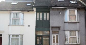The Boyles own this, reportedly the narrowest house in Britain