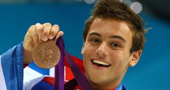 British Diver Tom Daley Spotted House Hunting