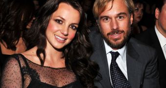 Report says Britney Spears is desperate to tie the knot with longtime beau Jason Trawick