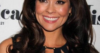 Brooke Burke announces she’s cancer free after surgery for thyroid cancer