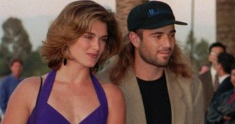 Brooke Shields and Andre Agassi were married for 2 years, had a quick but not entirely amicable divorce