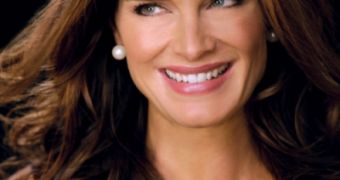 Brooke Shields was involved in minor plane crash, walked away unharmed