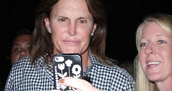 Bruce Jenner either got his lips plumped or he’s wearing makeup