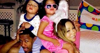 Mariah Carey and Nick Cannon celebrate Easter with the kids and a pair of bunny ears