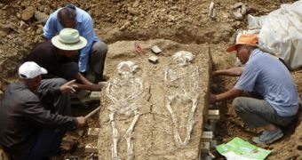 Skeletons dug in Fengyang
