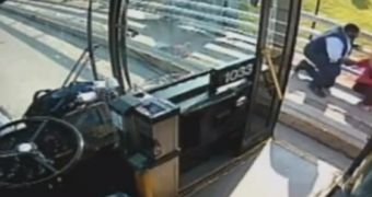 Bus Driver Stops Suicide Attempt on Buffalo Bridge