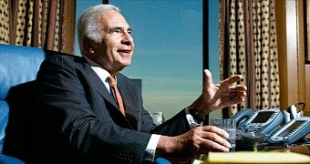 Buy Apple Now! It’s “A No-Brainer,” Says Carl Icahn
